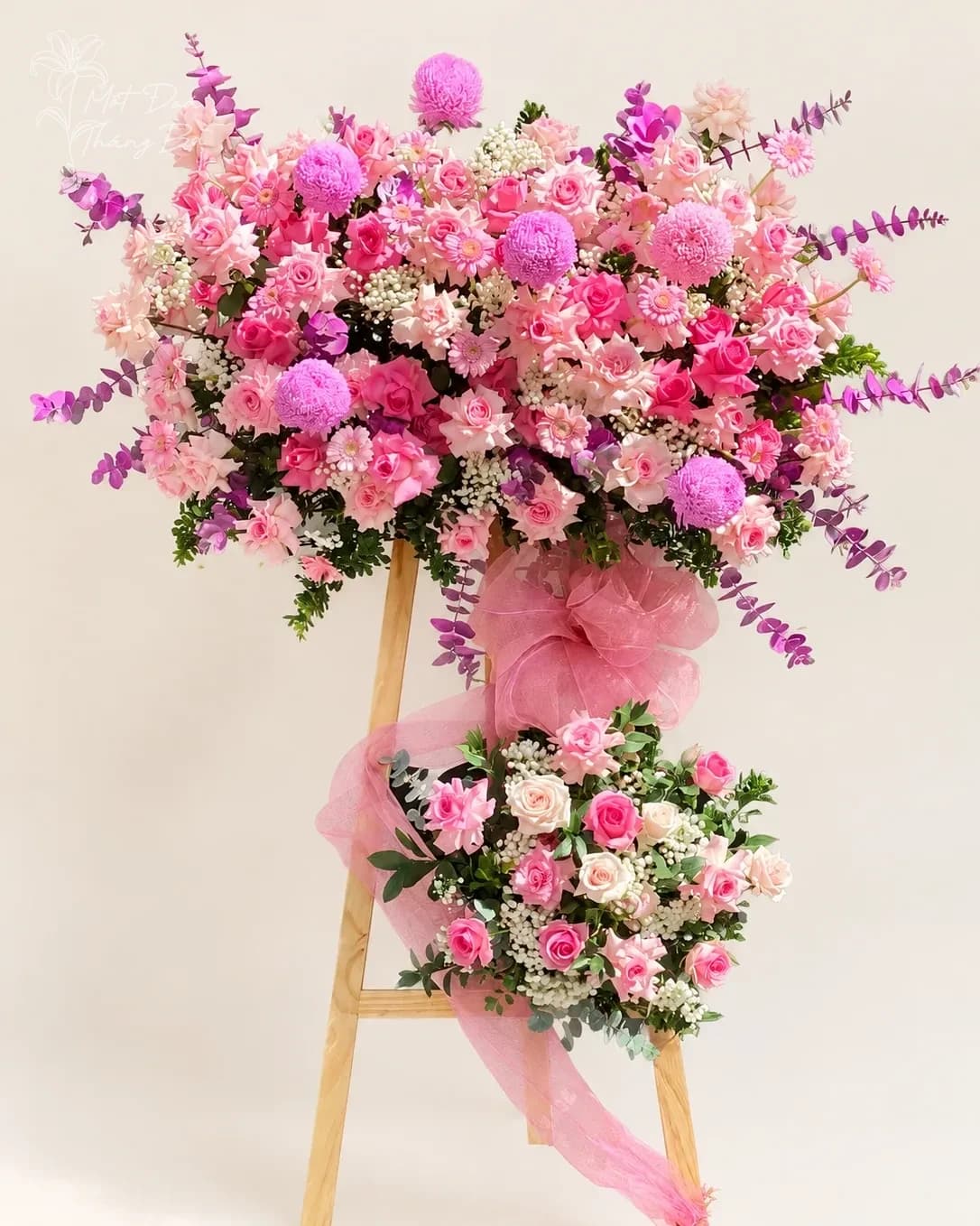Kệ Hoa Khai Trương Hồng Tím Mộng Mơ