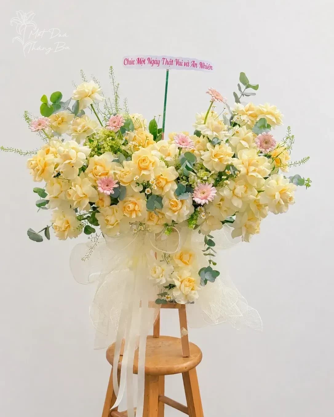 Kệ hoa mini CHÚC MỪNG - Tone vàng pastel 